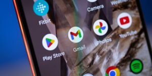 Google adds new features in Gmail and Chat apps on Android foldables and tablets